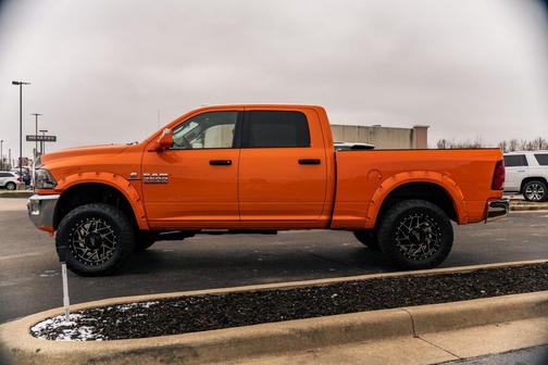 2018 RAM 3500 SLT Crew Cab 4x4 6'4' Box