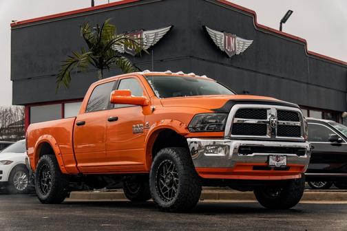 2018 RAM 3500 SLT Crew Cab 4x4 6'4' Box