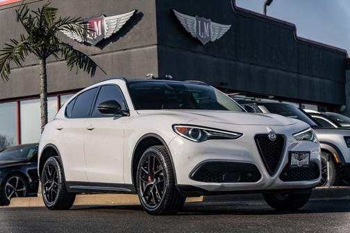 2019 Alfa Romeo Stelvio Sport