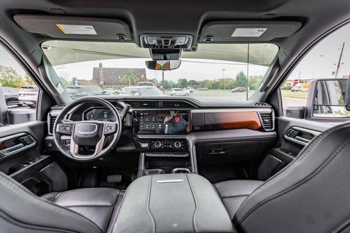 2024 GMC Sierra 3500 Denali