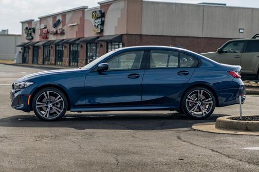 2023 BMW 330 xDrive