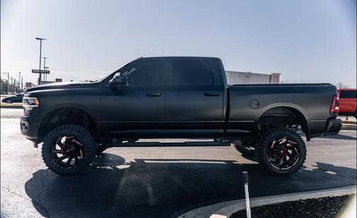 Diamond Black Crystal Pearlcoat 2021 RAM 2500 Big Horn Crew Cab 4x4 6'4' Box