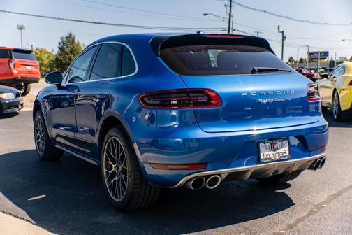 2017 Porsche Macan Turbo