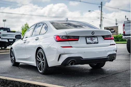 2021 BMW 330 i