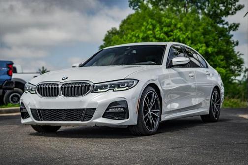 2021 BMW 330 i
