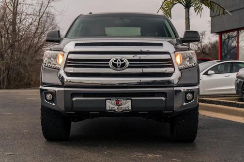 2017 Toyota Tundra SR5