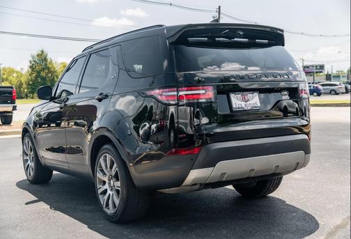 Santorini Black Metallic 2017 Land Rover Discovery HSE