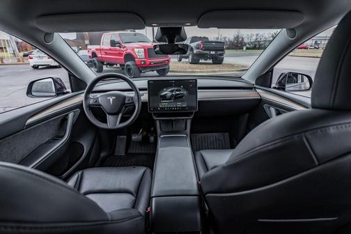 2024 Tesla Model Y Long Range Single Motor Rear-Wheel Drive