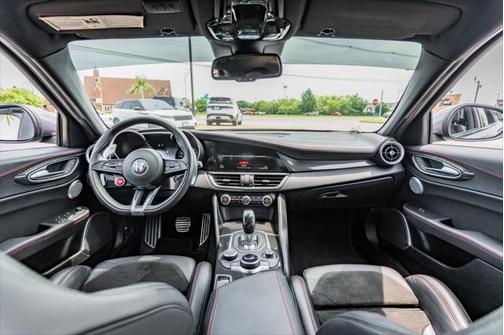 2019 Alfa Romeo Giulia Quadrifoglio