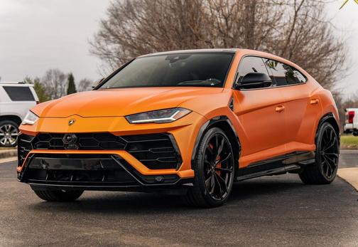 2021 Lamborghini Urus 