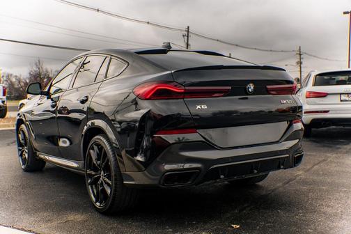 2021 BMW X6 M50i
