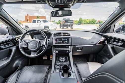 2017 Jaguar F-PACE 20d R-Sport