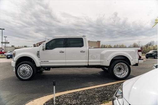 2022 Ford F-450 Limited