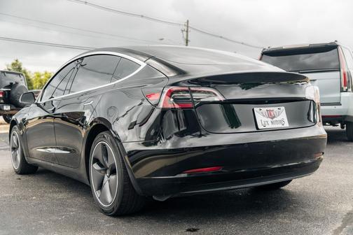 2019 Tesla Model 3 Standard Range Plus
