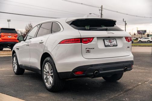 2017 Jaguar F-PACE 35t Prestige