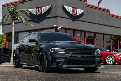 Pitch Black Clearcoat 2016 Dodge Charger R/T Scat Pack