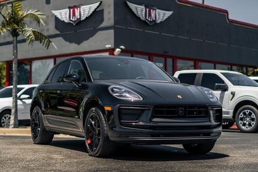 Black 2025 Porsche Macan Macan