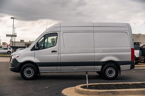 2022 Mercedes-Benz Sprinter 2500 Standard Roof