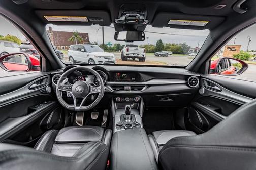 2018 Alfa Romeo Stelvio Ti Sport