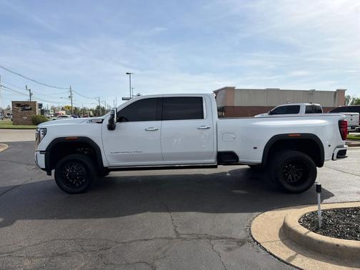 Summit White 2025 GMC Sierra 3500 Denali