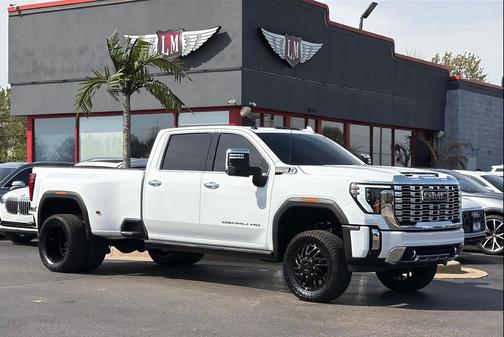 Summit White 2025 GMC Sierra 3500 Denali