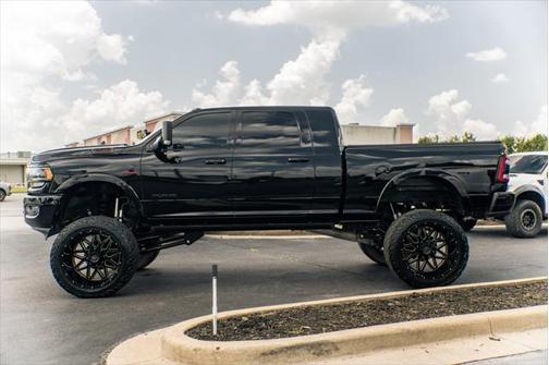 2020 RAM 2500 Limited Mega Cab 4X4 6'4' Box