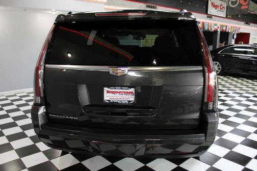 2016 Cadillac Escalade Luxury