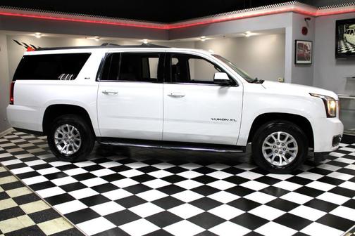 2017 GMC Yukon XL SLT