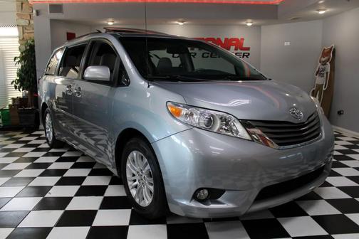 2014 Toyota Sienna XLE