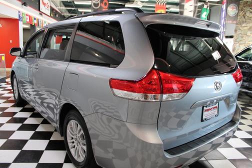 2014 Toyota Sienna XLE