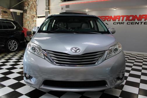 2014 Toyota Sienna XLE