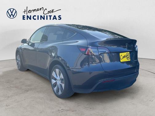 Gray 2024 Tesla Model Y Long Range