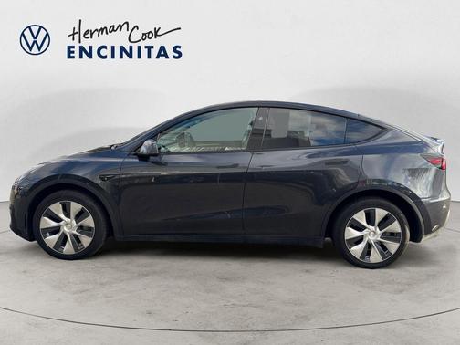 Gray 2024 Tesla Model Y Long Range