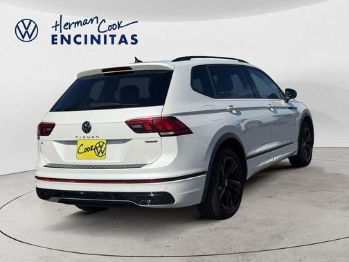 Opal White Pearl Effect 2023 Volkswagen Tiguan 2.0T SE R-Line Black