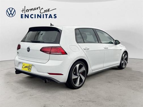 2018 Volkswagen Golf GTI 2.0T SE 4-Door