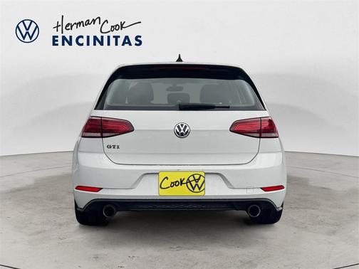 2018 Volkswagen Golf GTI 2.0T SE 4-Door