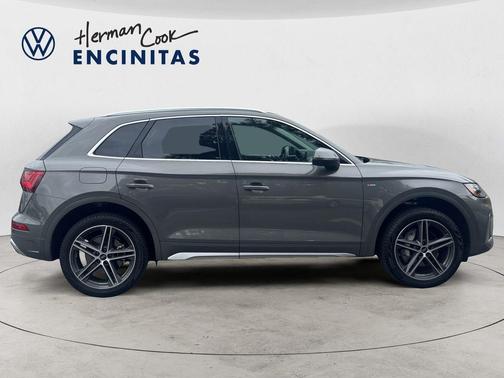 2023 Audi Q5 e 55 S line quattro Premium