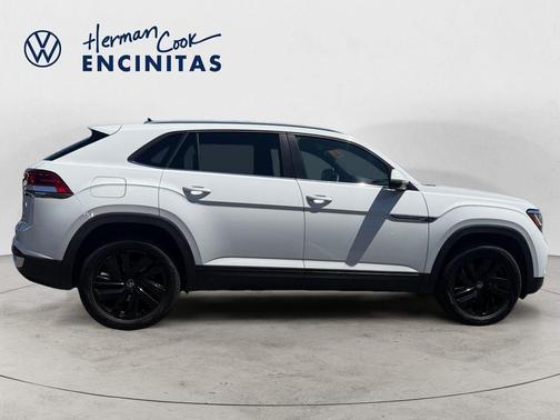 Pure White 2023 Volkswagen Atlas Cross Sport 3.6L V6 SE w/Technology