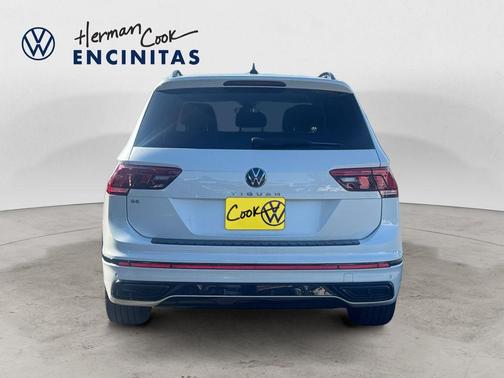 2024 Volkswagen Tiguan 2.0T SE R-Line Black