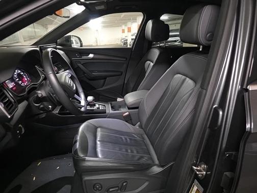 2023 Audi Q5 45 S line quattro Premium