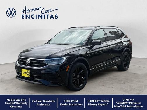 Deep Black Pearl Effect 2023 Volkswagen Tiguan 2.0T SE R-Line Black