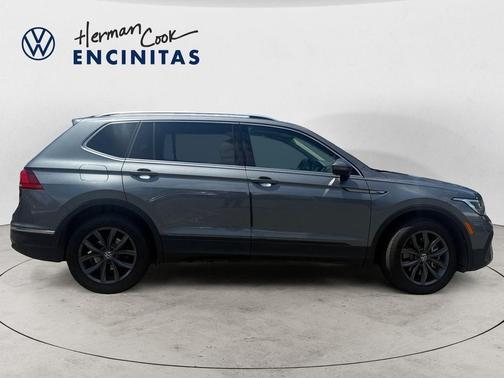 Platinum Gray Metallic 2023 Volkswagen Tiguan 2.0T SE