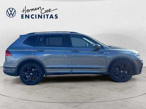 2023 Volkswagen Tiguan 2.0T SE R-Line Black