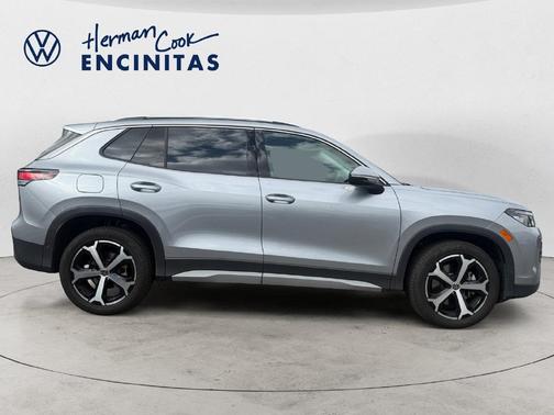 Pyrite Silver Metallic 2025 Volkswagen Tiguan 2.0T SE