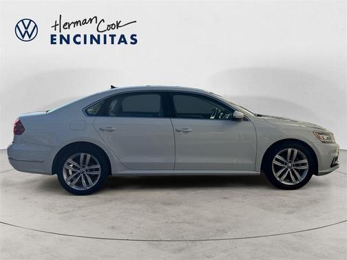 2018 Volkswagen Passat 2.0T SE w/ Technology