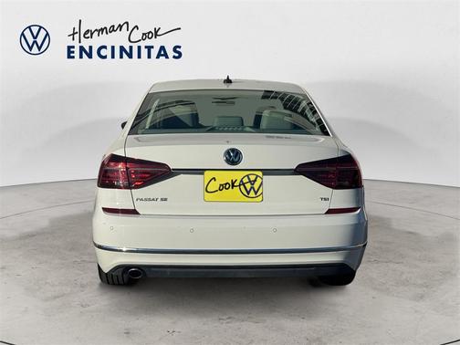 2018 Volkswagen Passat 2.0T SE w/ Technology