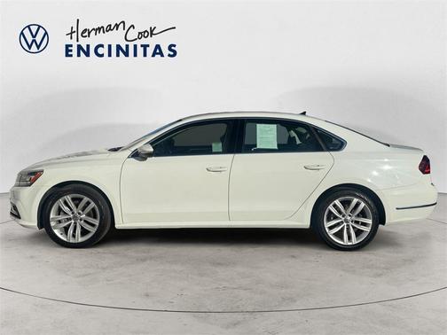 2018 Volkswagen Passat 2.0T SE w/ Technology