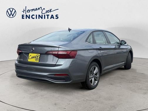Platinum Gray Metallic 2024 Volkswagen Jetta 1.5T SE