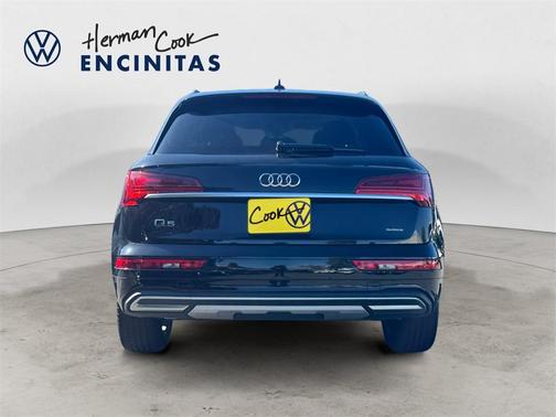 2022 Audi Q5 40 Premium Plus