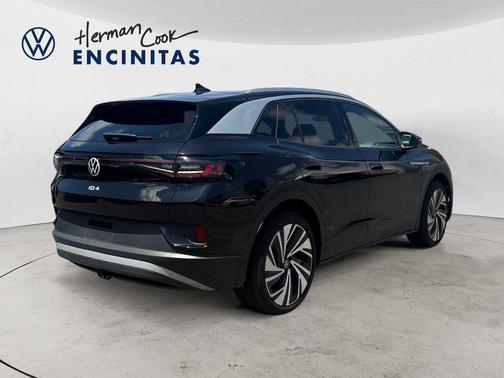 Deep Black Pearl Effect 2025 Volkswagen ID.4 Pro S Plus